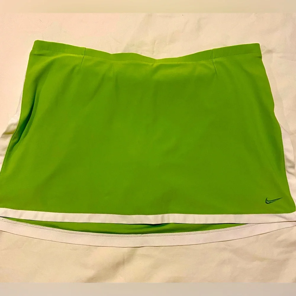 Women’s Lime Green Nike Tennis Skirt Medium